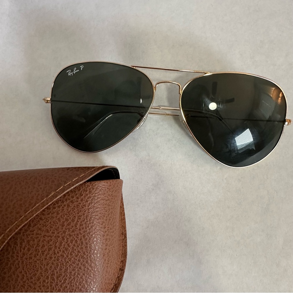 Ray-Ban Polarized Gold Aviator Sunglasses with Brown Case 62 mm